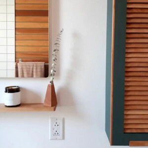 Projet Salle de bain: Conception & fabrication de meuble et mur de latte